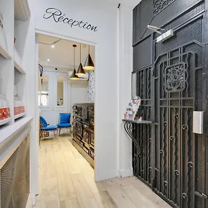 *** Otel Riviera Elysees Fransa