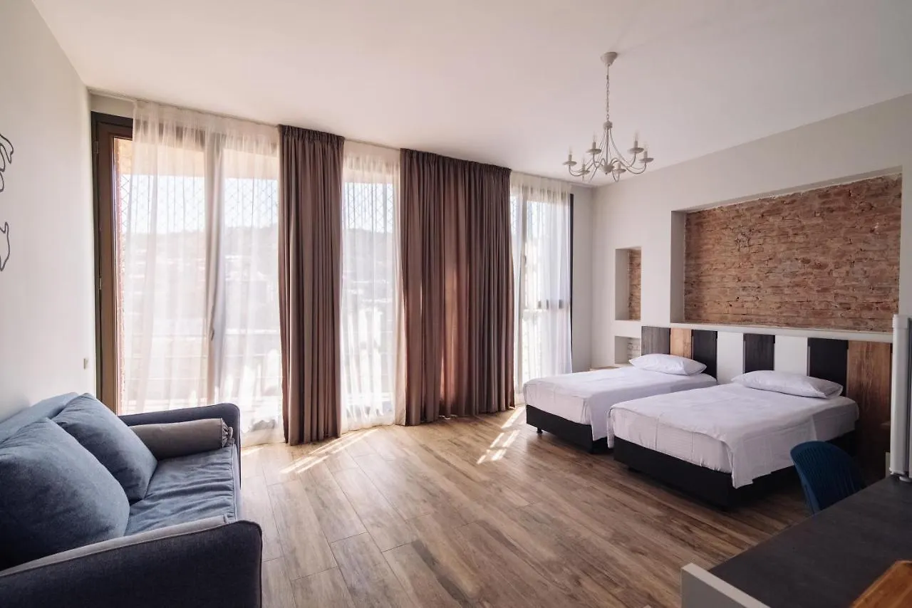 Wine Rock Hotel Tbilisi Georgië